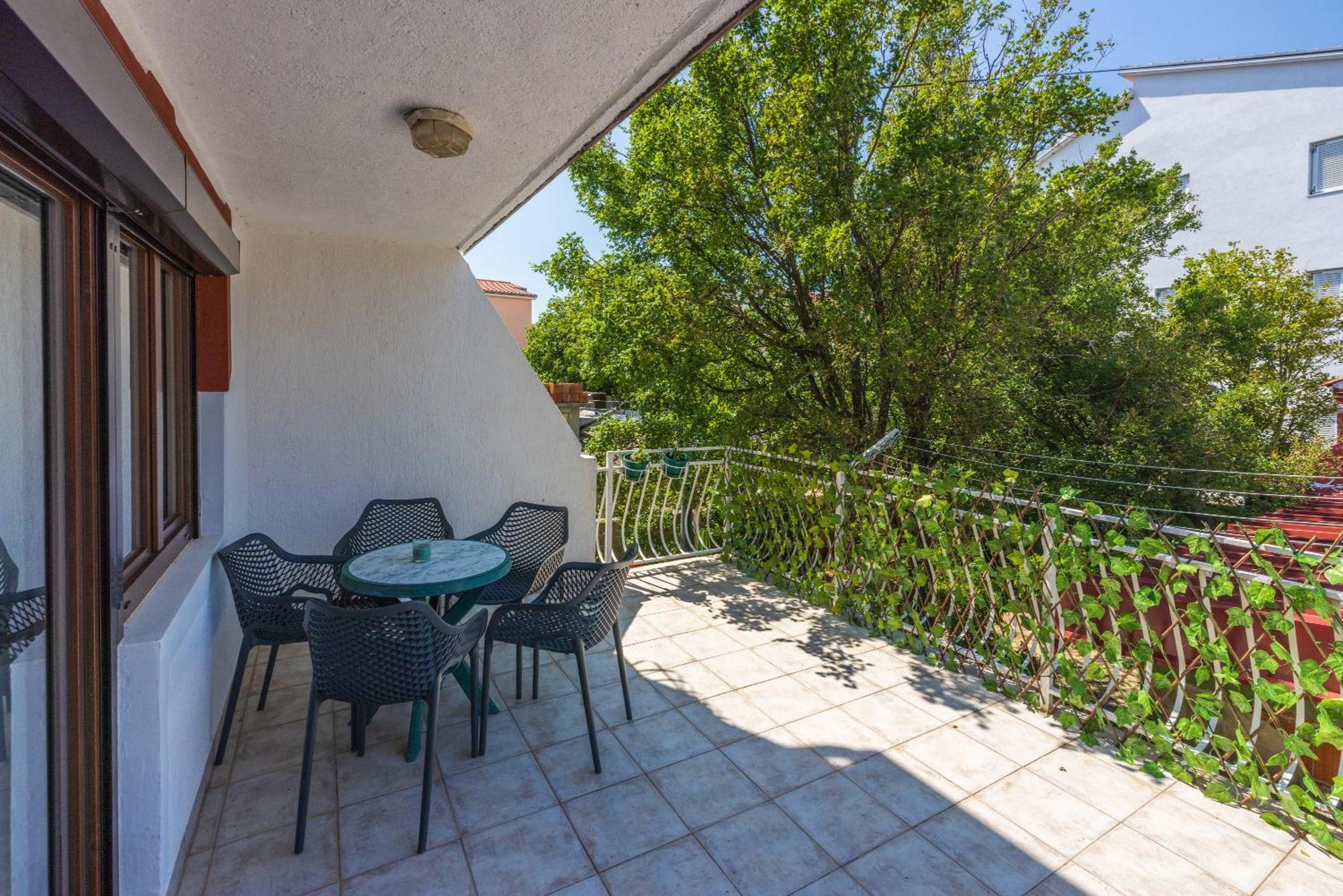 Apartment Dom Jadranovo Eksteriør bilde