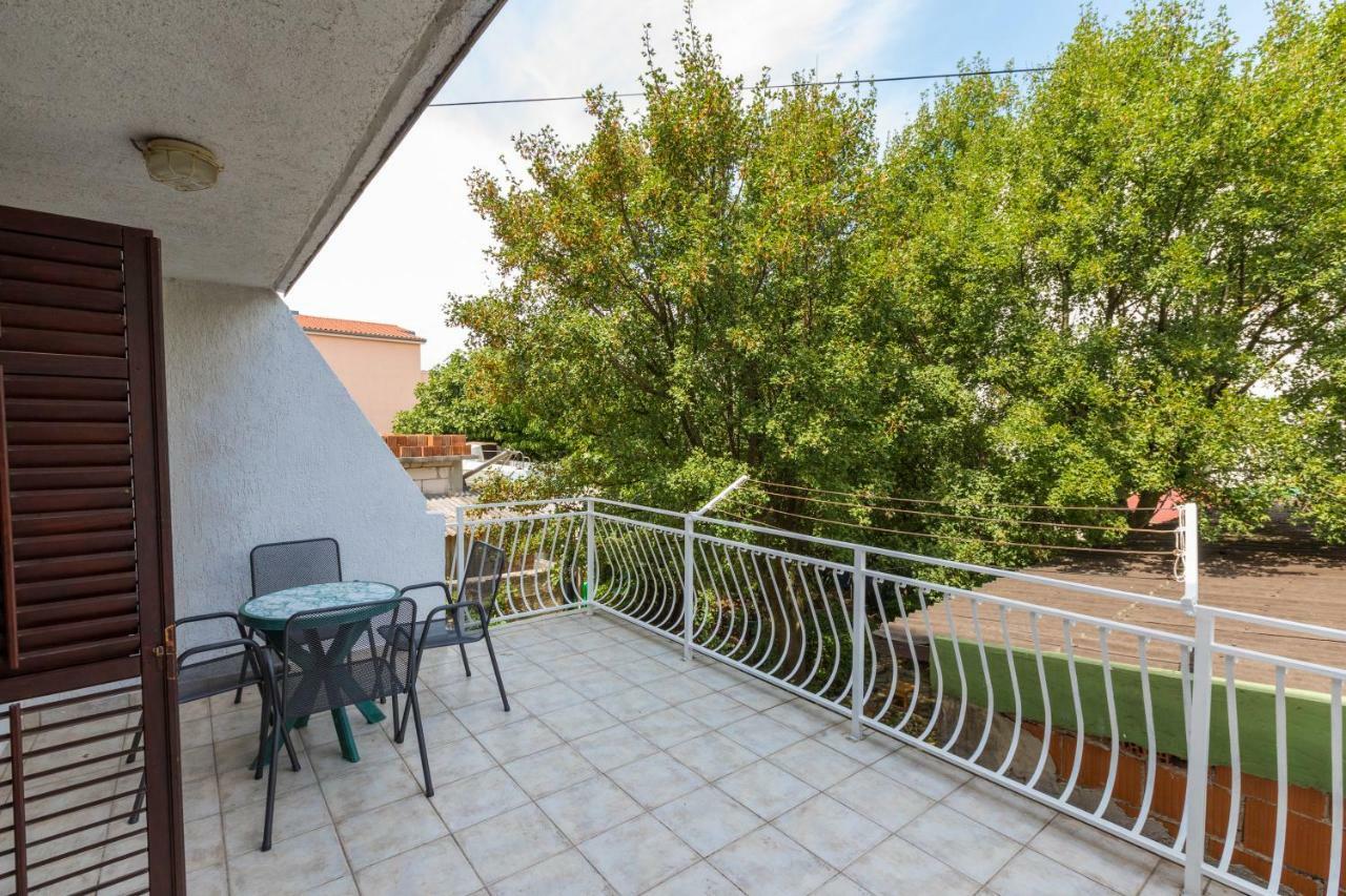 Apartment Dom Jadranovo Eksteriør bilde